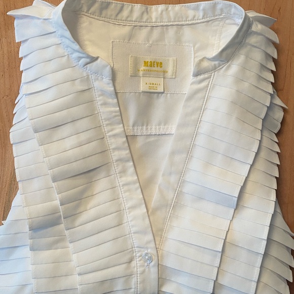 Maeve sleeveless ruffled blouse size L - Picture 8 of 15